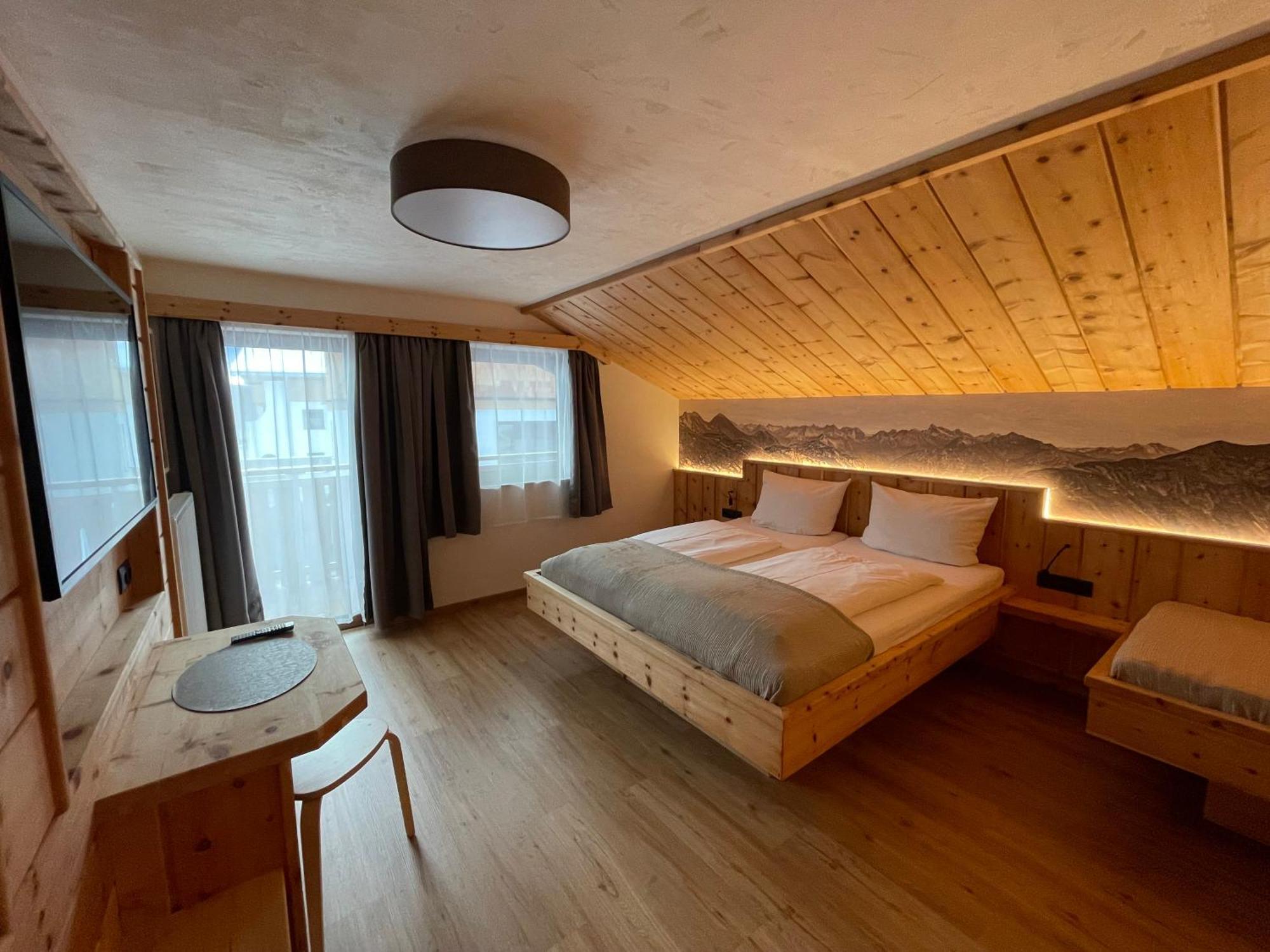 Haus Walch Bed & Breakfast Elbigenalp Phòng bức ảnh