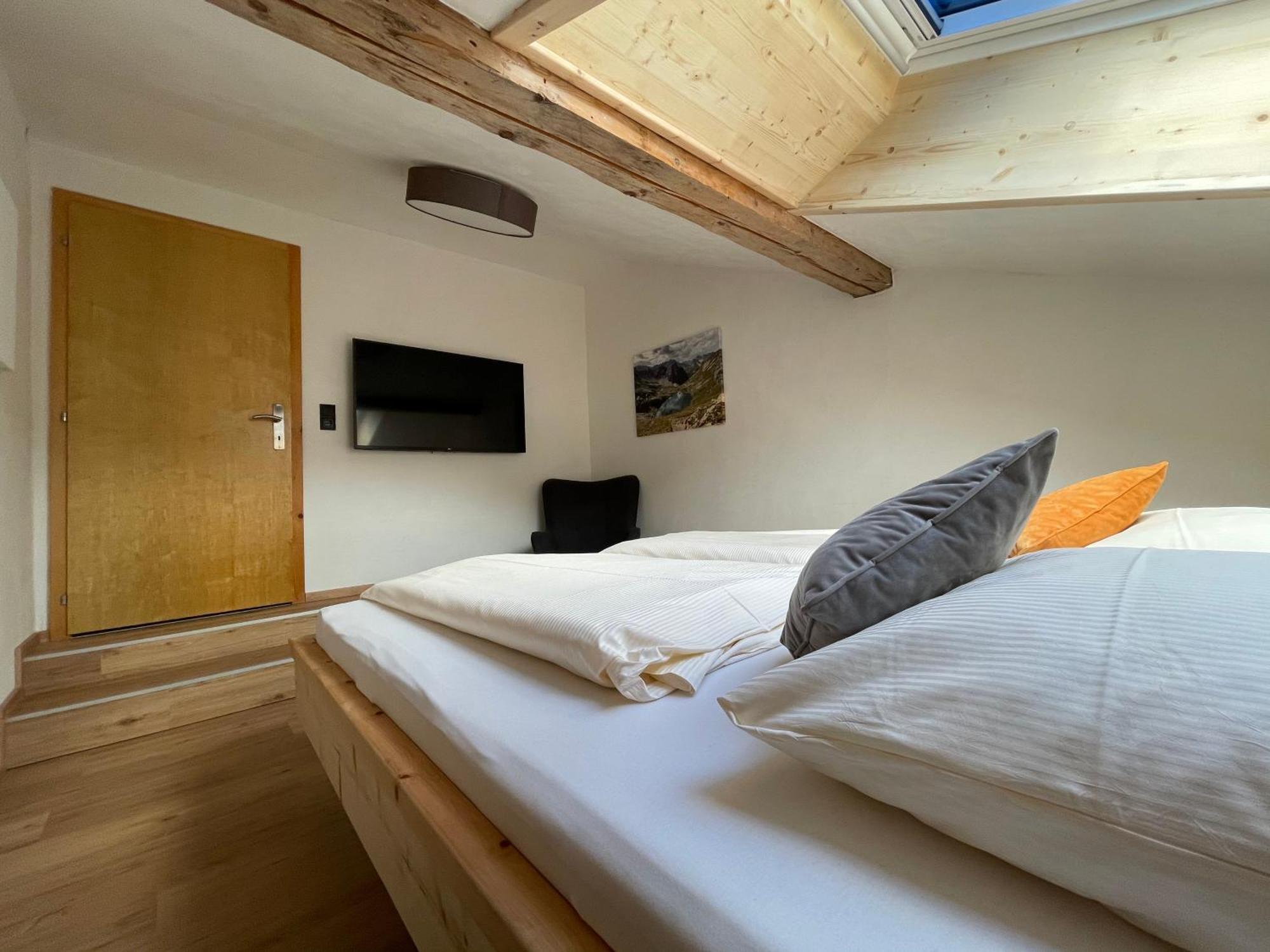 Haus Walch Bed & Breakfast Elbigenalp Phòng bức ảnh