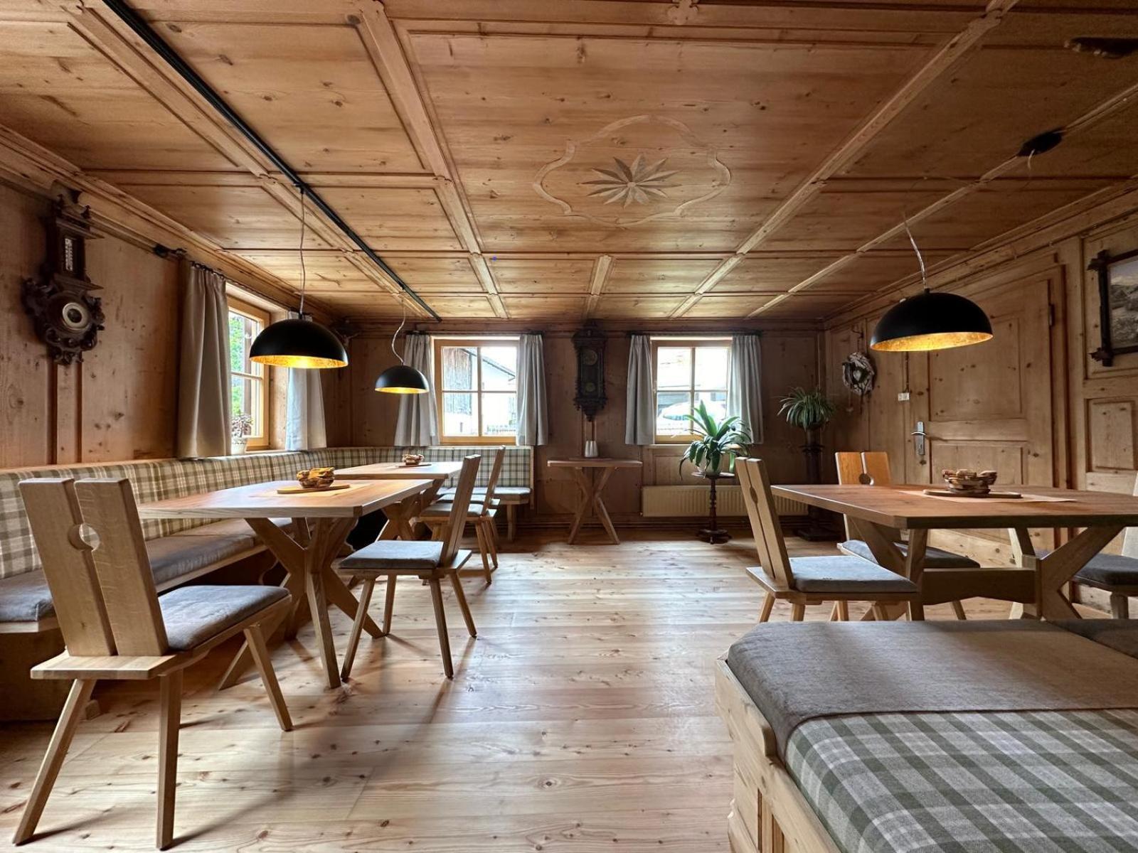 Haus Walch Bed & Breakfast Elbigenalp Ngoại thất bức ảnh
